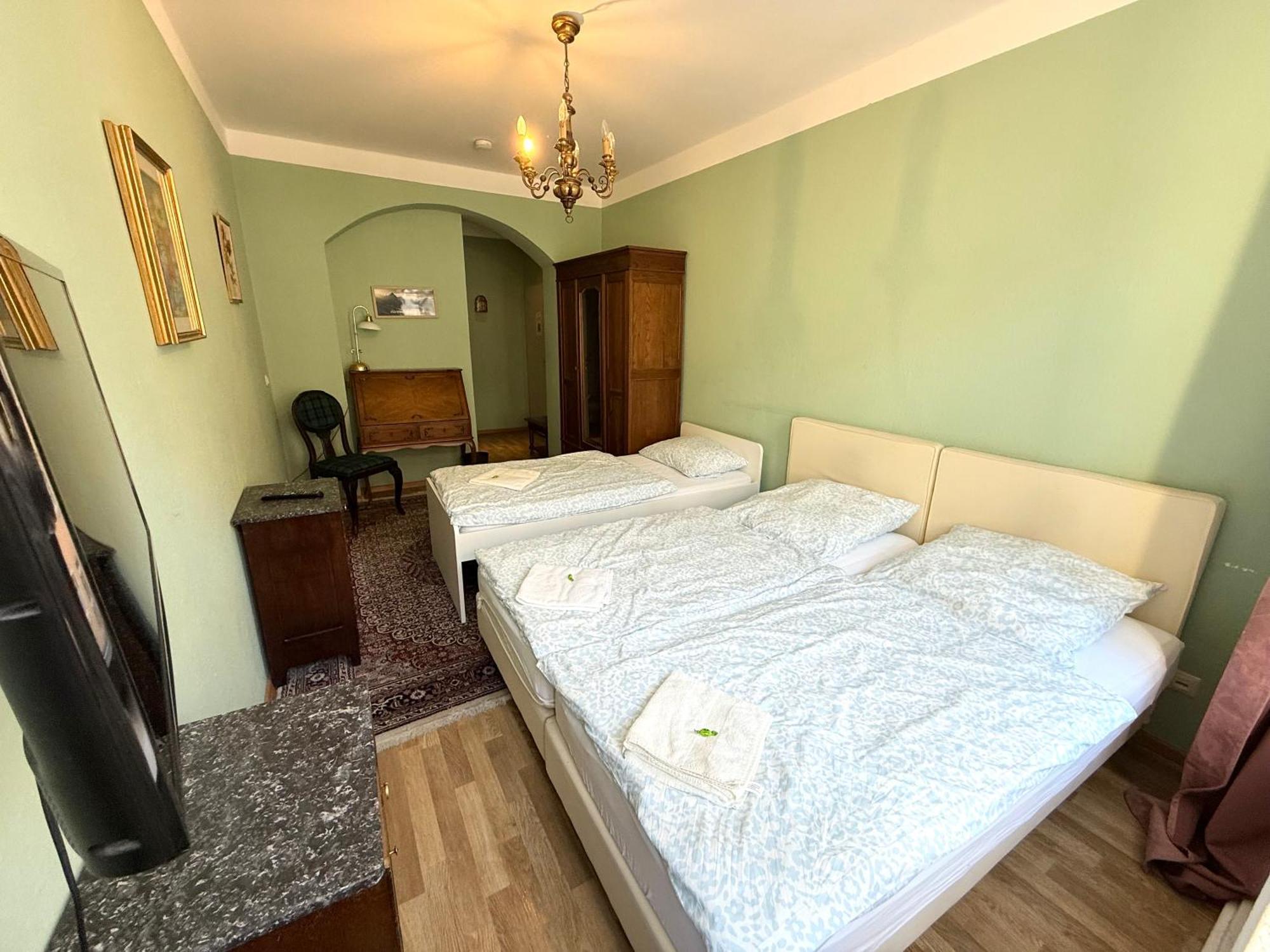 Pension Casa Tempora Munchen Bagian luar foto