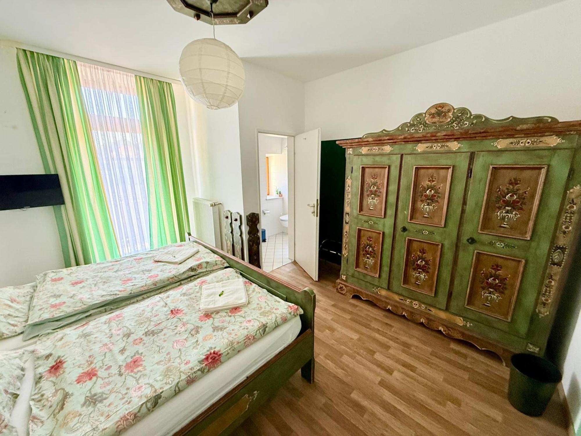 Pension Casa Tempora Munchen Bagian luar foto